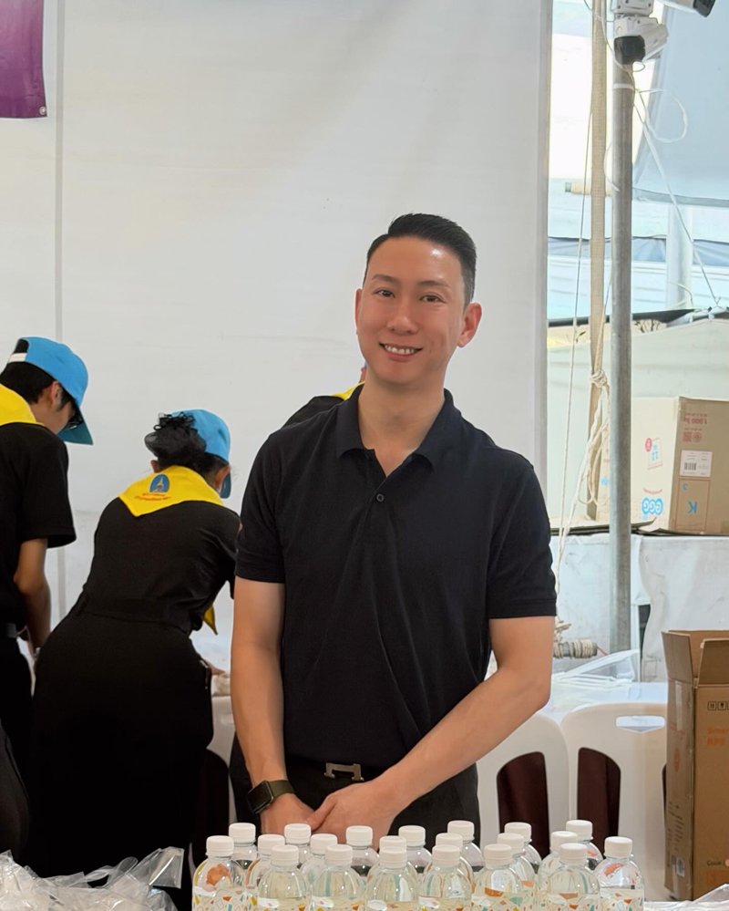 เบนซ์ เรซซิ่ง โพสต์ภาพสาวปริศนา บอกโลกเต็มไปด้วยภาพลวงตา... เธอคือใคร !?