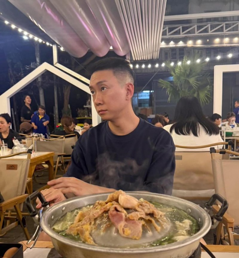 เบนซ์ เรซซิ่ง โพสต์ภาพสาวปริศนา บอกโลกเต็มไปด้วยภาพลวงตา... เธอคือใคร !?