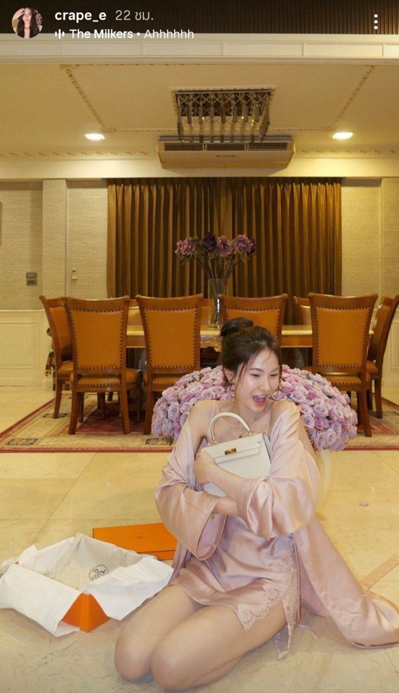 ไผ่ วันพอยท์ เปิดตัวแฟนใหม่ น้องเครป สาวสวยงานดี บอกให้ภาพนี้เล่าเรื่อง...