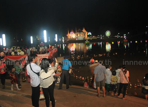 ลอยกระทง 2557