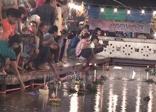 ลอยกระทง 2557