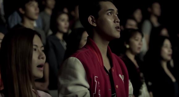 เหตุใดเราจึงจำเป็นต้องยืนเมื่อเพลงสรรเสริญพระบารมีดังขึ้น