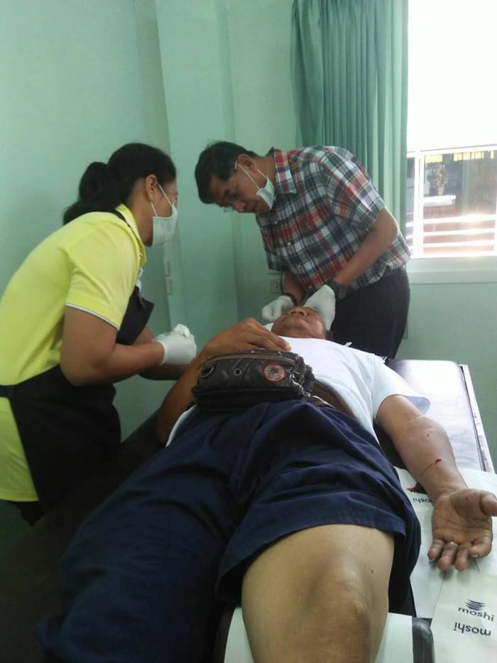 คลินิกแพทย์แผนไทยรักษาคนไข้ 19 บาท