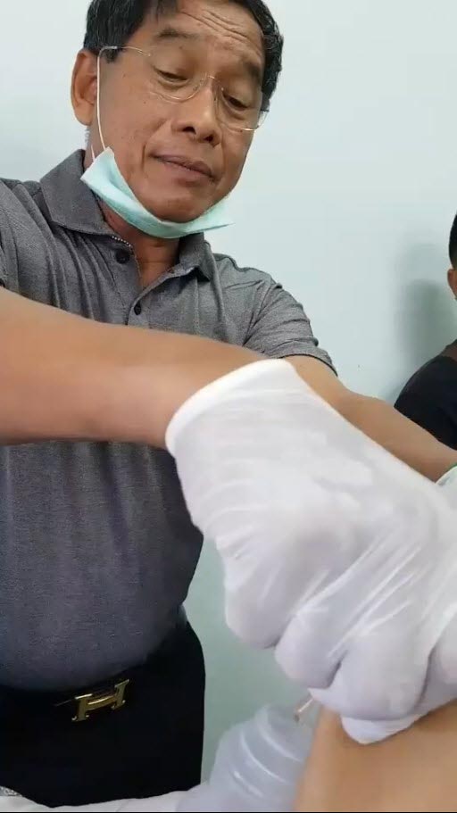 คลินิกแพทย์แผนไทยรักษาคนไข้ 19 บาท