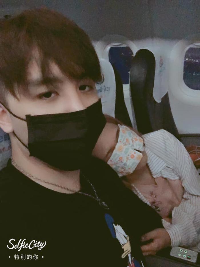 พบรักบนเครื่องบิน