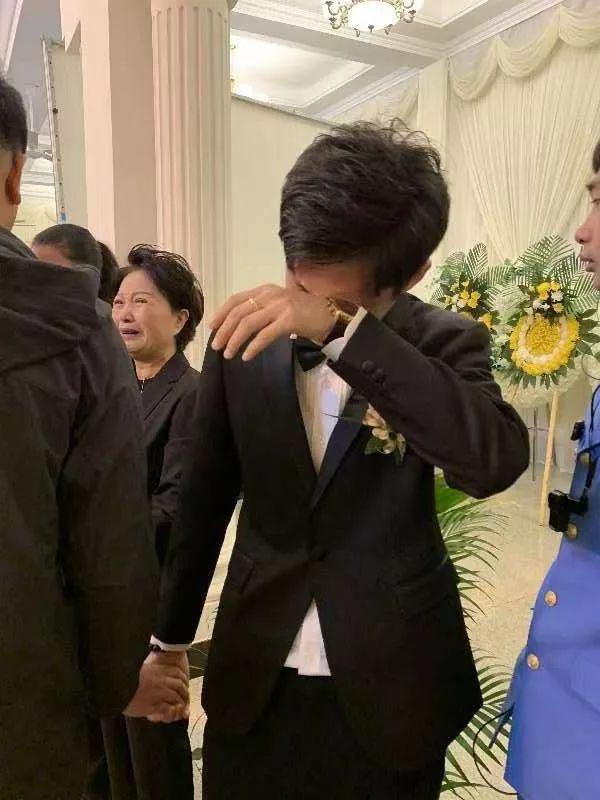 แต่งงานกับศพคนรัก