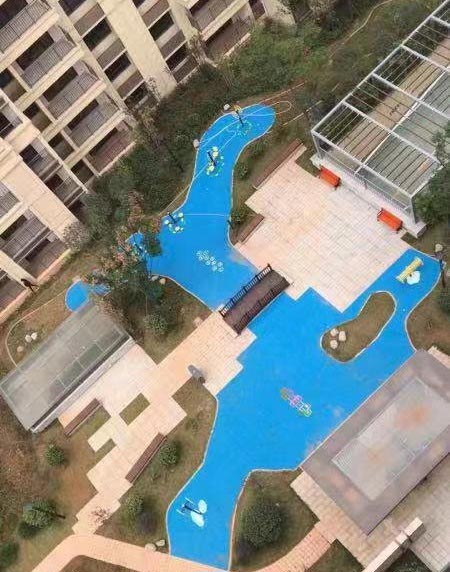 สระน้ำปลอม