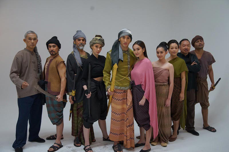 นักแสดงละคร เลือดสุพรรณ