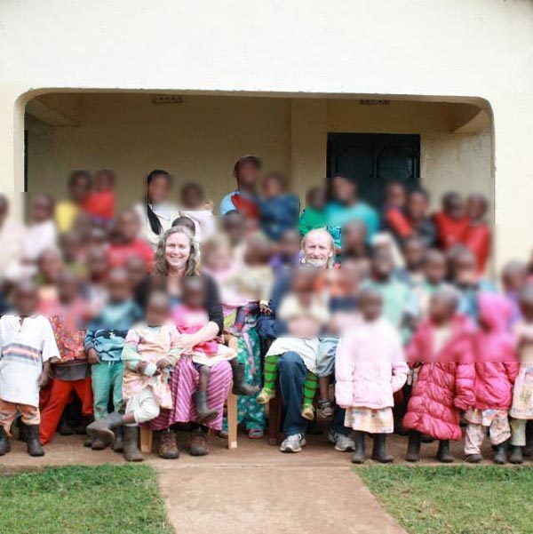 ข่มขืนเด็กกำพร้า