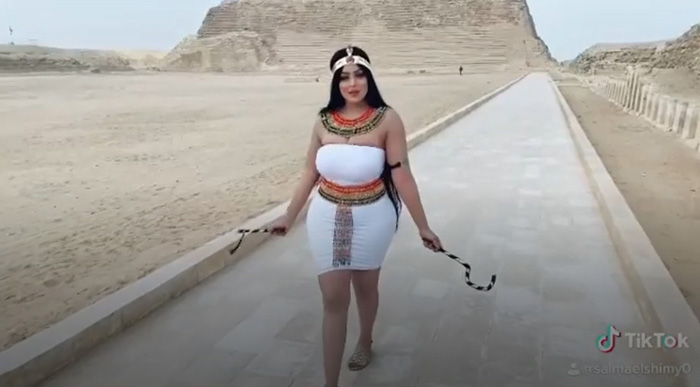 นางแบบสาวถูกจับ