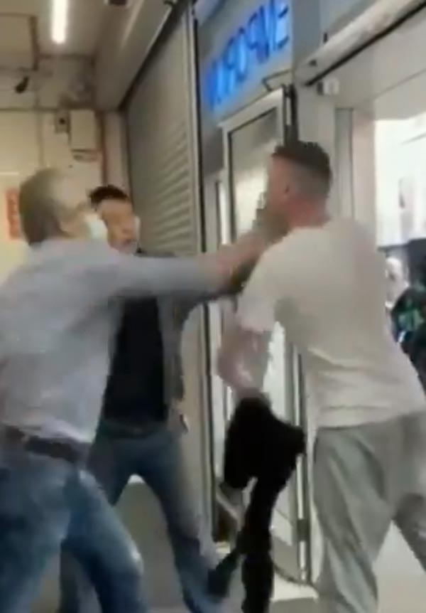 เหยียดเอเชีย