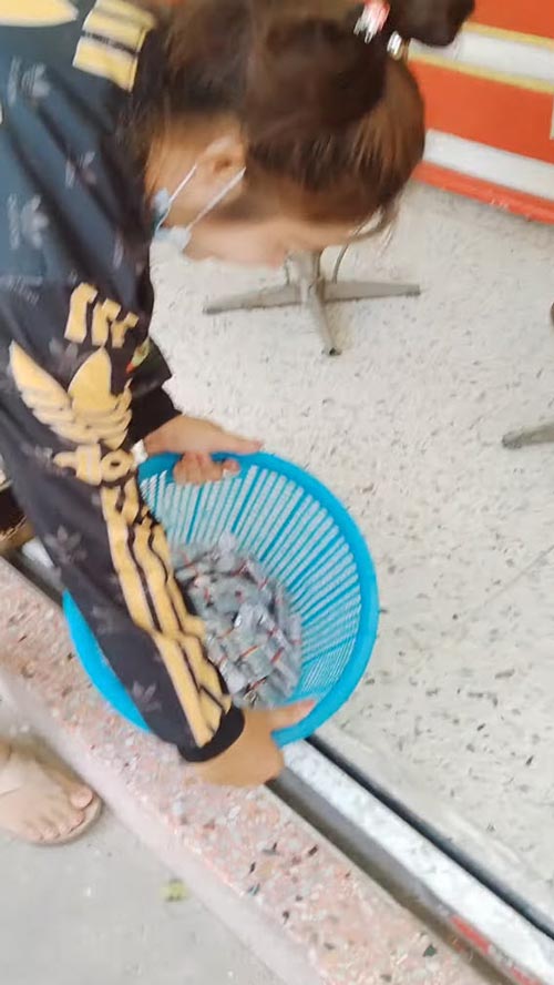 แม่ค้าหอบเหรียญซื้อทอง