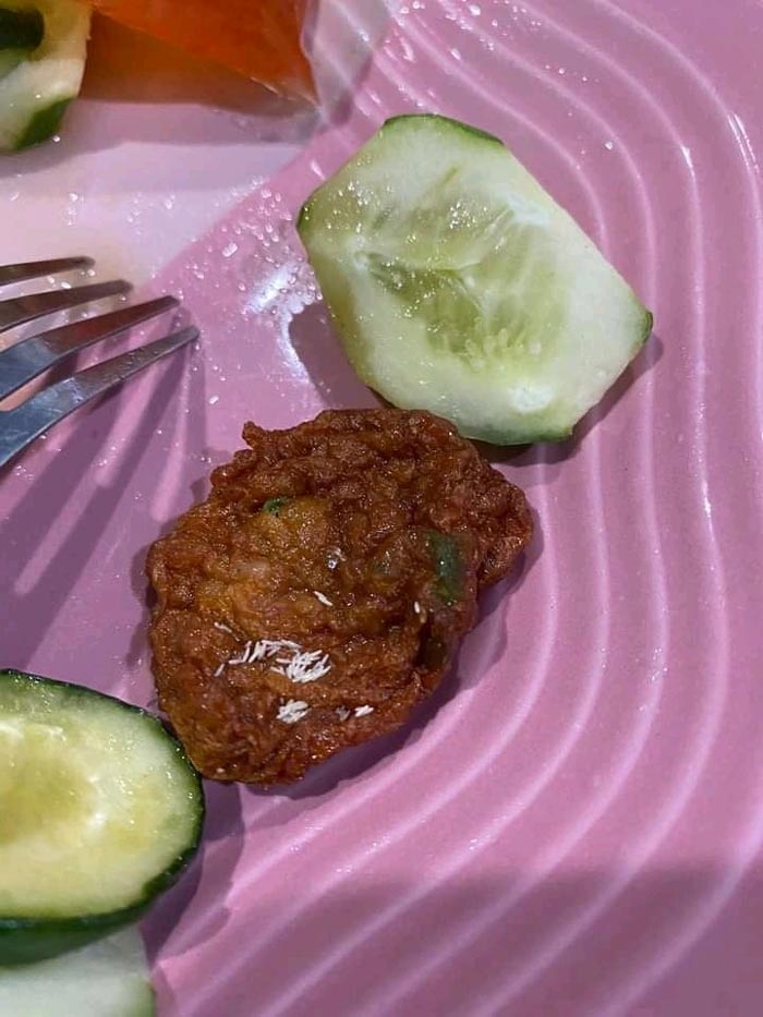 ไข่แมลงวันในอาหาร