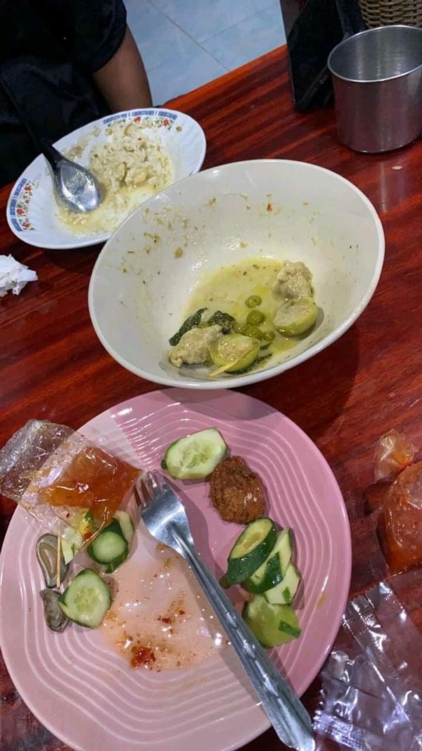 ไข่แมลงวันในอาหาร