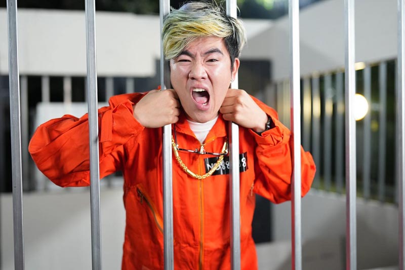 แบงค์ปิ โดนระเบิด