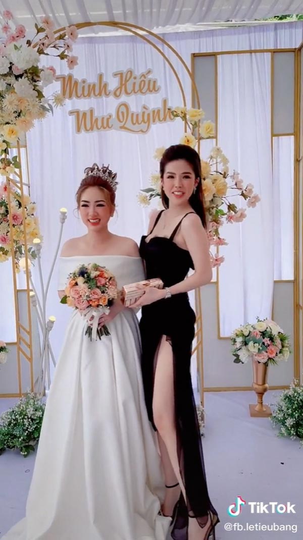 ชุดแย่งซีนเจ้าสาว