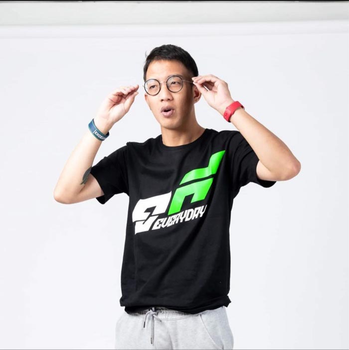 เบลล์ ขอบสนาม