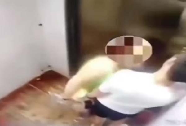 คลิปหลุดคู่รักในลิฟต์