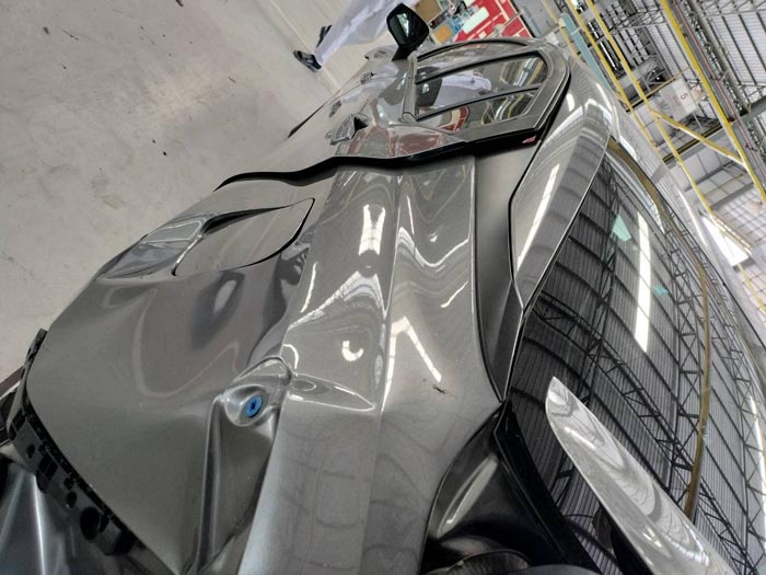 พนักงานศูนย์ขับรถชน