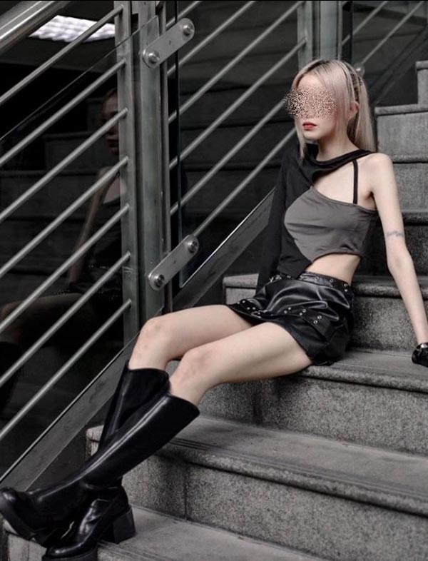 ฆ่ารัดคอนางแบบ