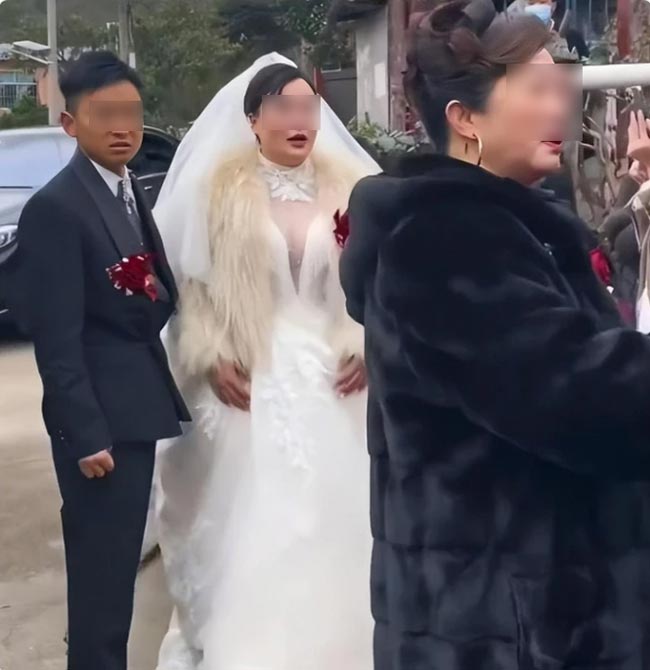 แฟนเก่าขวางงานแต่งงาน