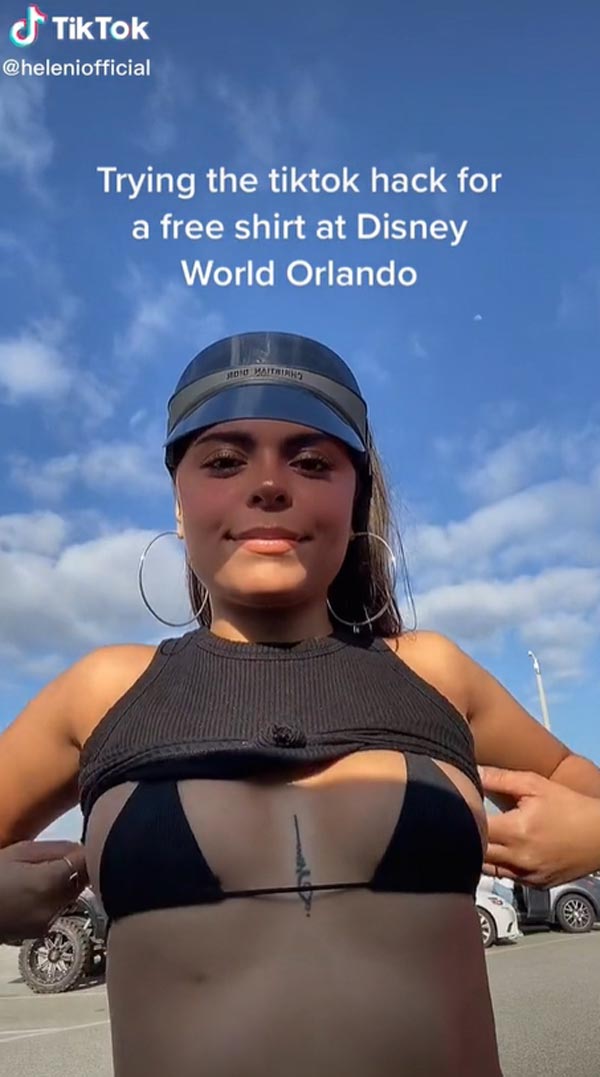 เสื้อฟรี Disney World