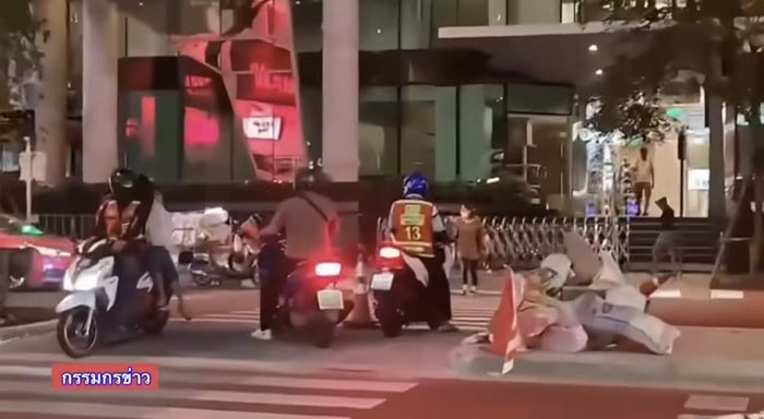 กลับรถตรงทางม้าลาย