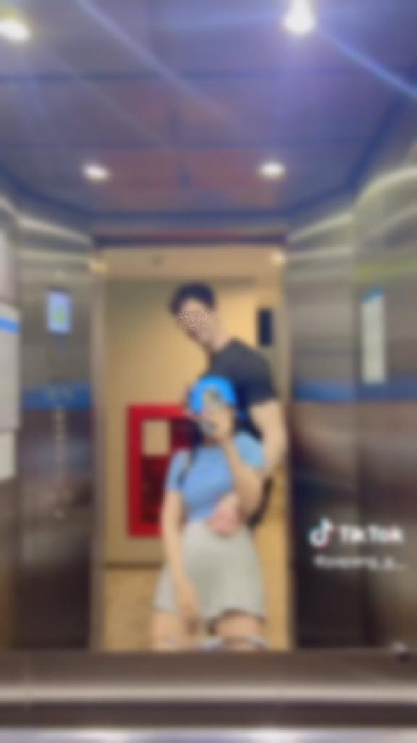 รีวิวรักต่างวัย