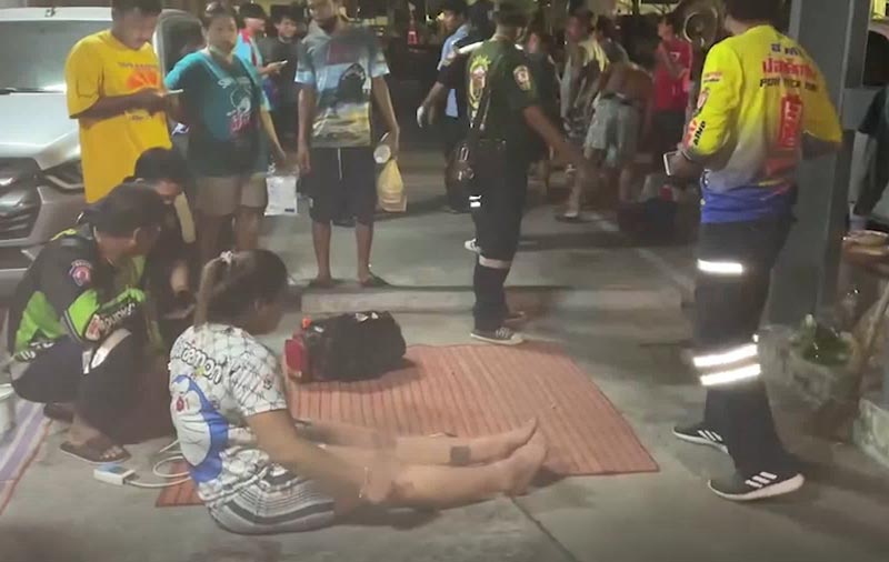 เตะหน้าคน