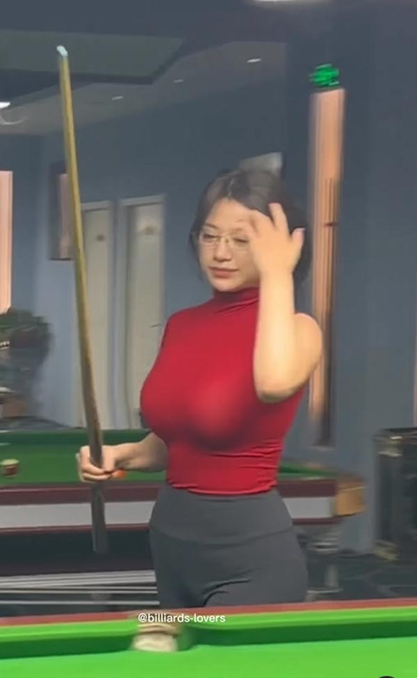 สาวเซ็กซี่ เล่นบิลเลียด