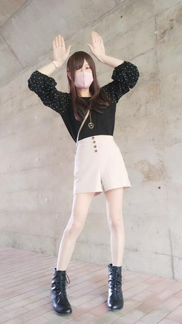 เน็ตไอดอลสาวญี่ปุ่น