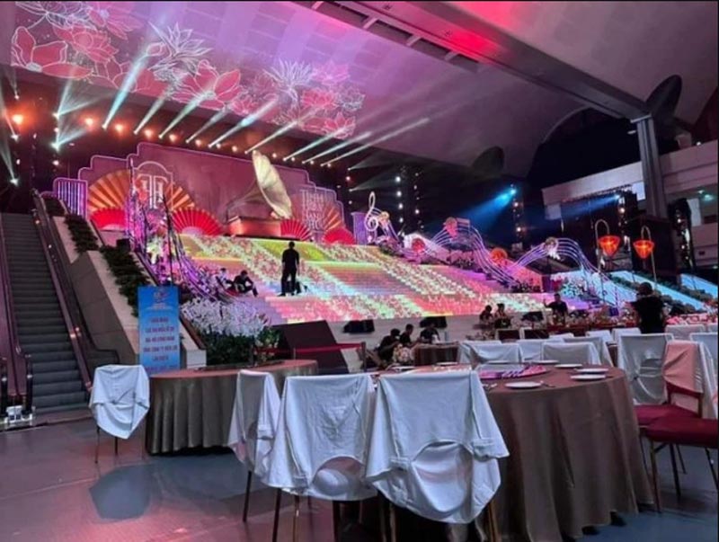 ขบวนรถหรูรับตัวเจ้าสาว