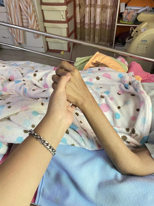 แม่ป่วยใกล้ตาย หัวหน้าไม่ให้ลา