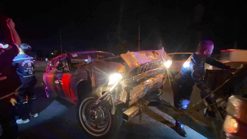 อมร วาณิชวิวัฒน์ ขับรถชนแบริเออร์