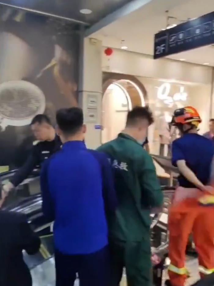 บันไดเลื่อนดูด