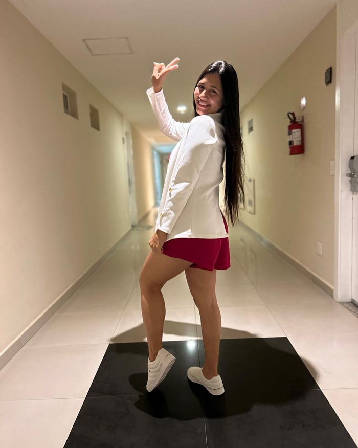 สาวอยู่กินกับสามี 2 คน