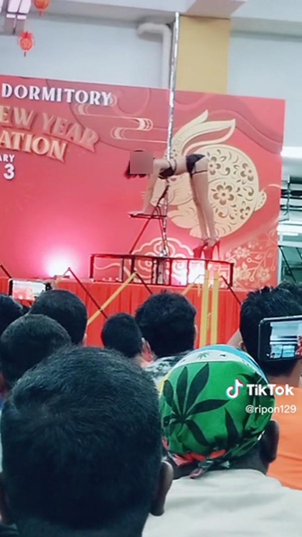 เต้นรูดเสา งานตรุษจีน