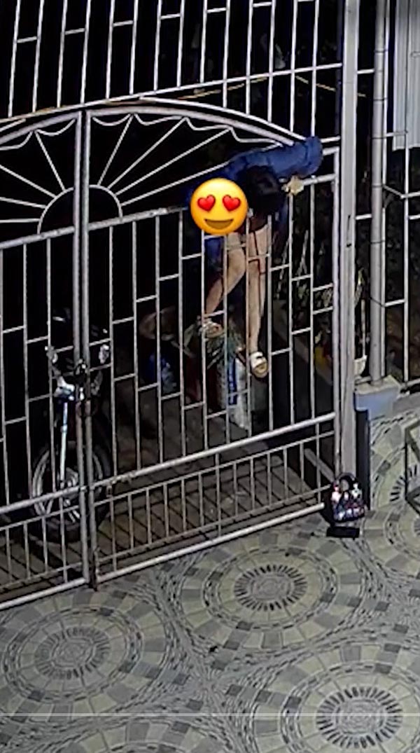 ปีนลอดรั้วเข้าบ้าน