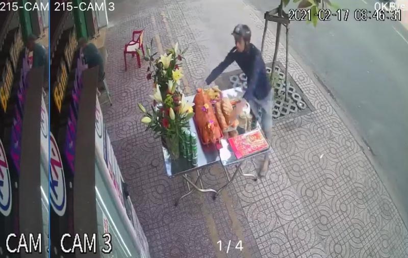 ขโมยหมูหันไหว้เจ้า