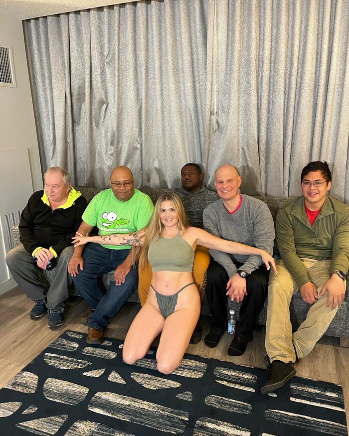 สาวมีเซ็กส์กับคนแก่