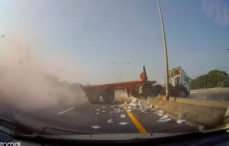 อุบัติเหตุรถชน