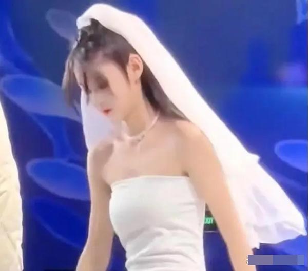 เจ้าสาวถอดชุด ยกเลิกงานแต่ง