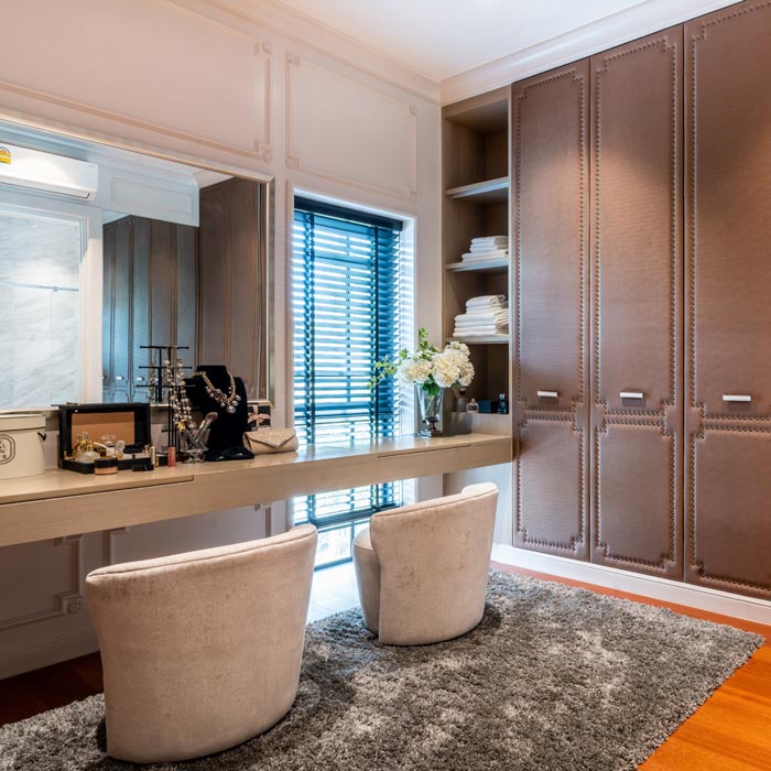 ซื้อบ้านแถมหมาแมว