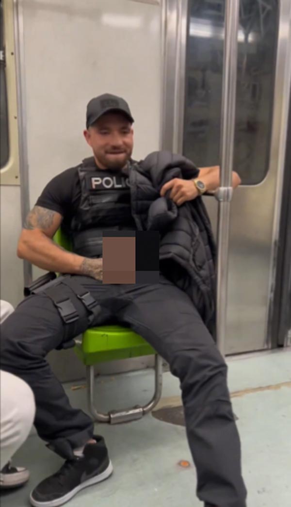 ดาราหนังโป๊ ถ่ายหนังโป๊ในรถไฟใต้ดิน