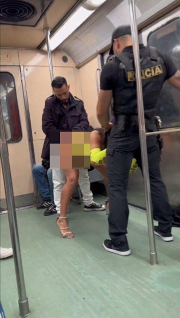 ดาราหนังโป๊ ถ่ายหนังโป๊ในรถไฟใต้ดิน