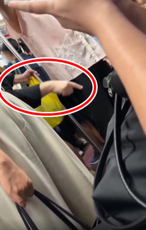 ฝรั่งด่าคนไทยบน BTS