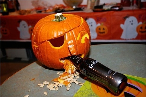 ฟักทองขี้เมา ไอเดียแกะสลักเก๋ ๆ รับวันฮาโลวีน