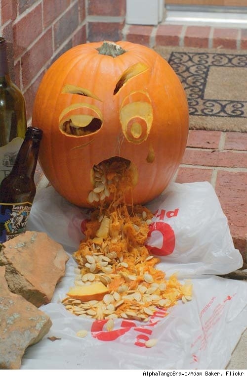 ฟักทองขี้เมา ไอเดียแกะสลักเก๋ ๆ รับวันฮาโลวีน