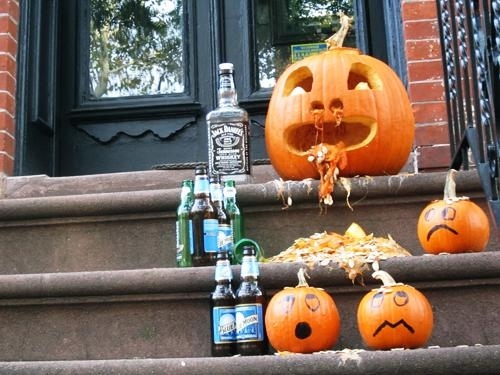 ฟักทองขี้เมา ไอเดียแกะสลักเก๋ ๆ รับวันฮาโลวีน