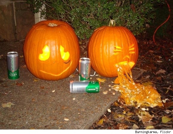 ฟักทองขี้เมา ไอเดียแกะสลักเก๋ ๆ รับวันฮาโลวีน